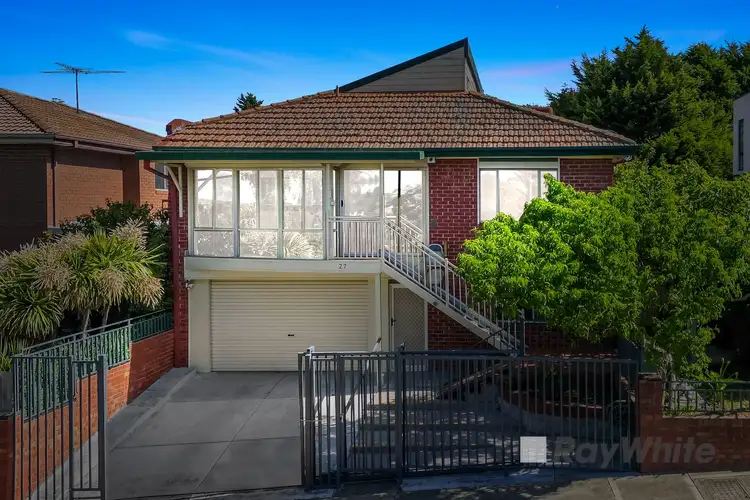 27 Singleton Drive, Endeavour Hills VIC 3802