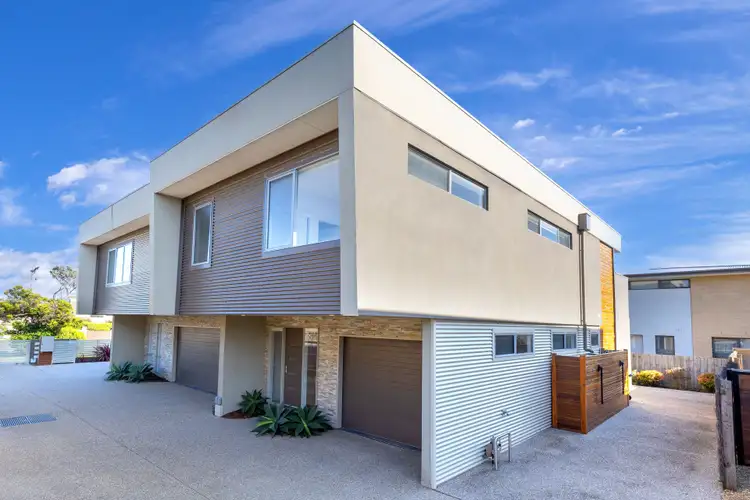 2/11 Weir Street, Rye VIC 3941