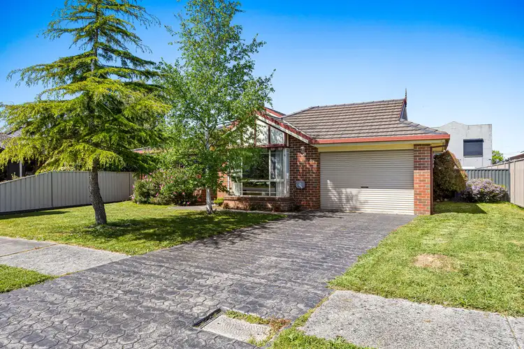 6 Bogart Drive, Wendouree VIC 3355