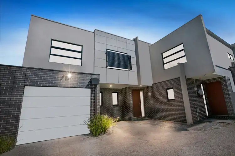 Main view of Homely townhouse listing, 2/128 McMahon Road, Reservoir VIC 3073