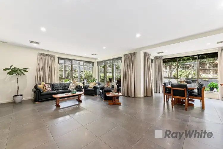 Fifth view of Homely house listing, 3 Oakmoss Place, Berwick VIC 3806