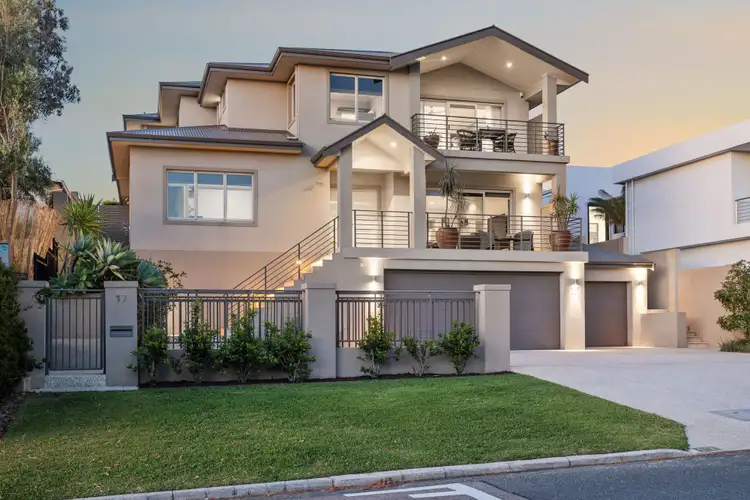 17 Robin Avenue, Sorrento WA 6020