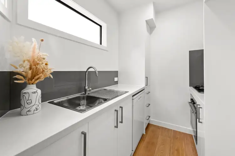 Fourth view of Homely apartment listing, 1/4 Albert Avenue, Oakleigh VIC 3166