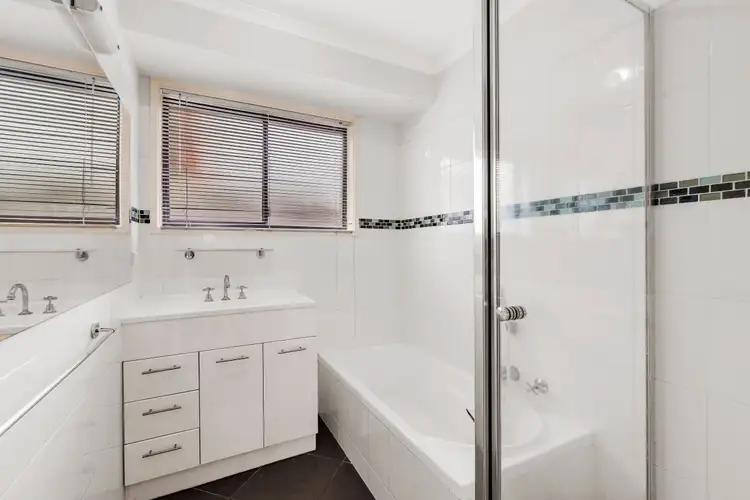 Fifth view of Homely unit listing, 1/25 Hinkler Drive, Mill Park VIC 3082