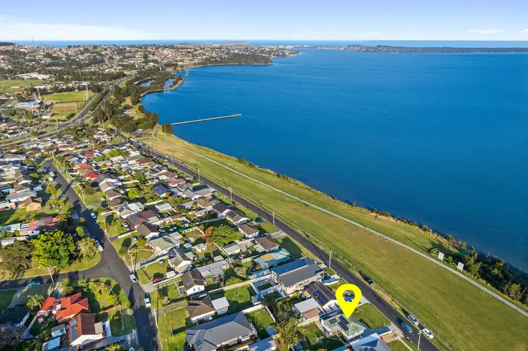 48 Holborn Street, Berkeley NSW 2506