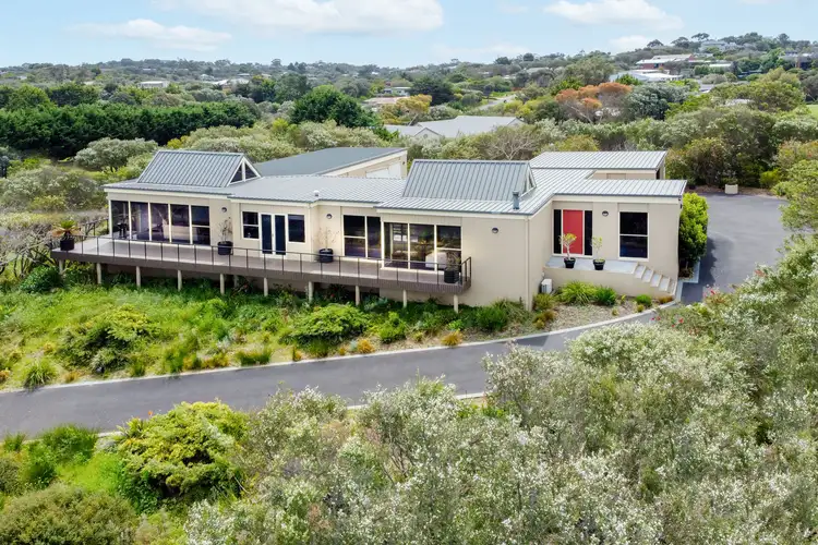 17 Alexandra Crescent