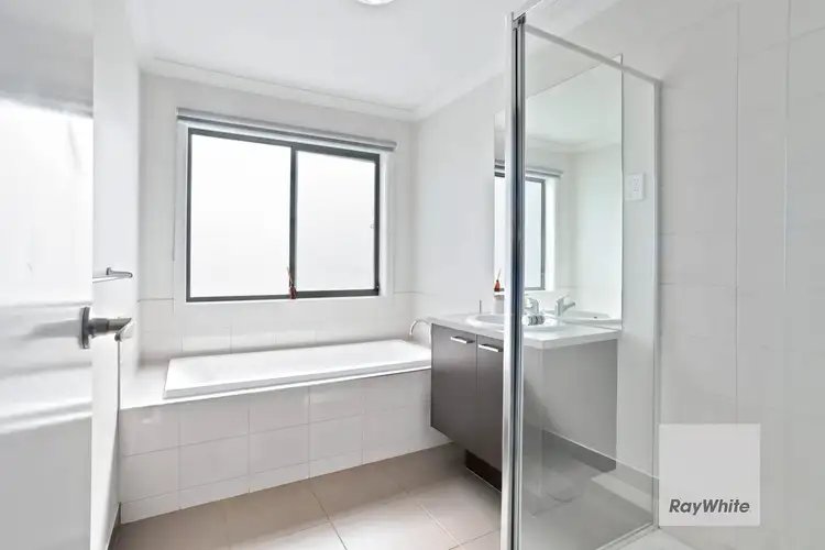 Sixth view of Homely house listing, 8 Aubisque Close, Fraser Rise VIC 3336