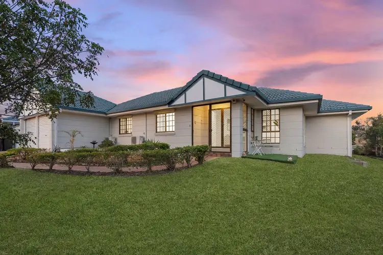2 Adrian Place, Wishart QLD 4122