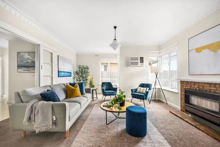 Second view of Homely house listing, 6 Oliver Court, Fawkner VIC 3060