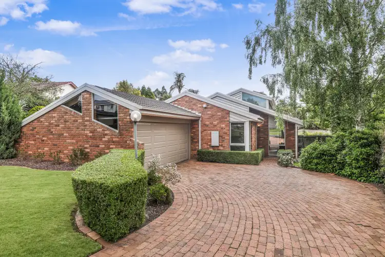 17 Jessica Close, Wantirna South VIC 3152