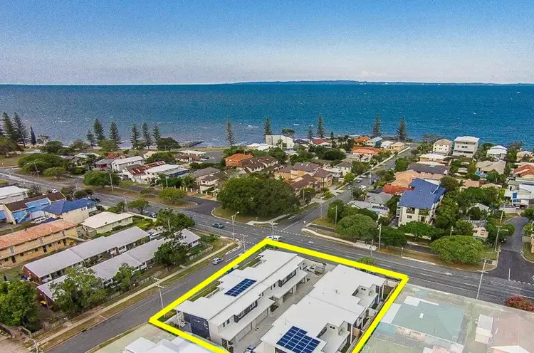 3/15 Landsborough Avenue, Scarborough QLD 4020