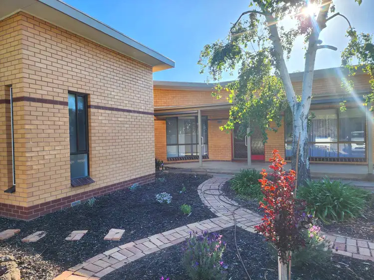81 High Street, Rochester VIC 3561