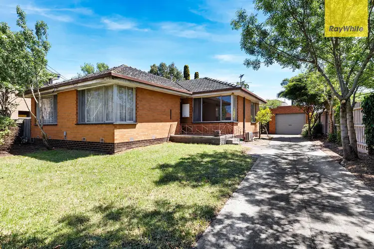 1 Burgundy Crescent, St Albans VIC 3021