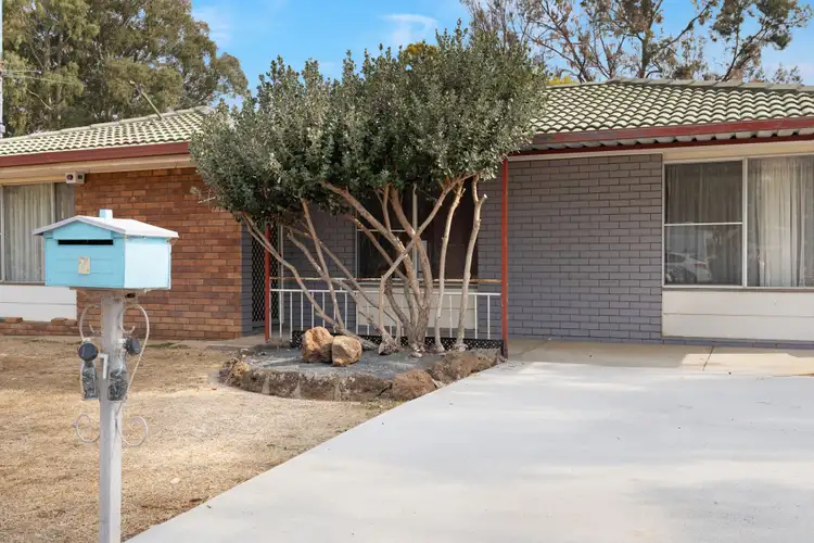 7 Wilkie Street, Oakey QLD 4401