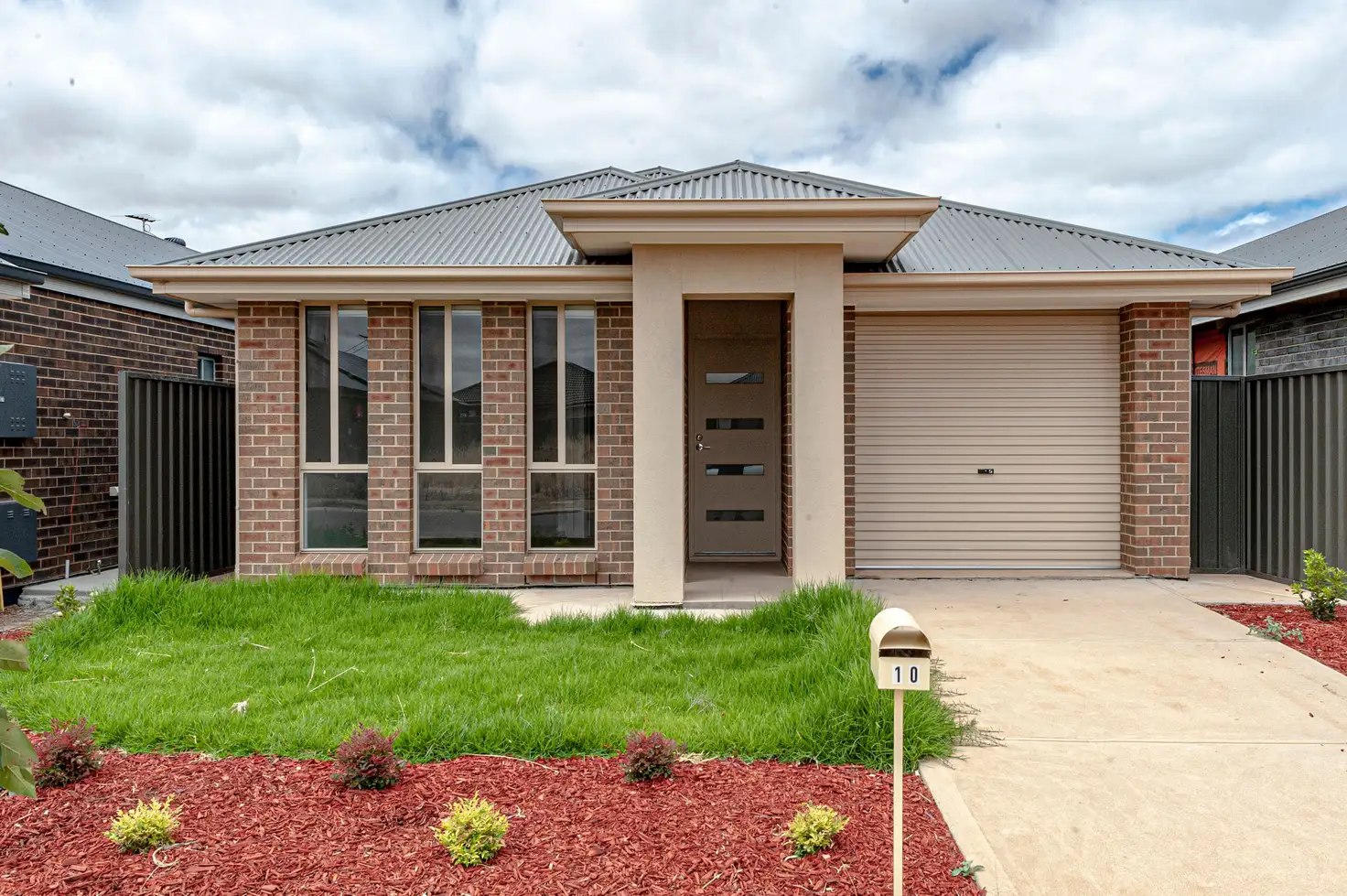 Main view of Homely house listing, 10 Robertson Street, Evanston Gardens SA 5116