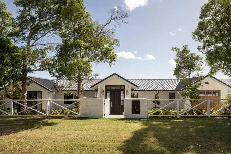 1 Royston Street, Brookfield QLD 4069