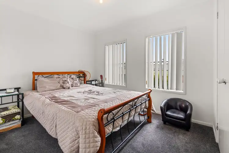 Seventh view of Homely house listing, 7 Hammersley Place, Caroline Springs VIC 3023