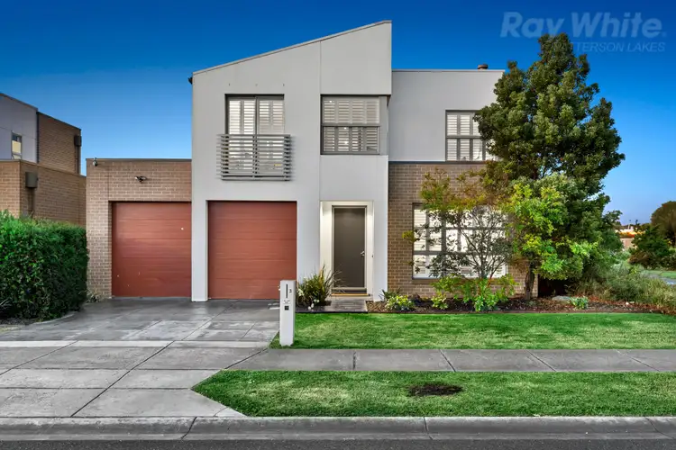 Second view of Homely house listing, 3 Paragon Way, Waterways VIC 3195