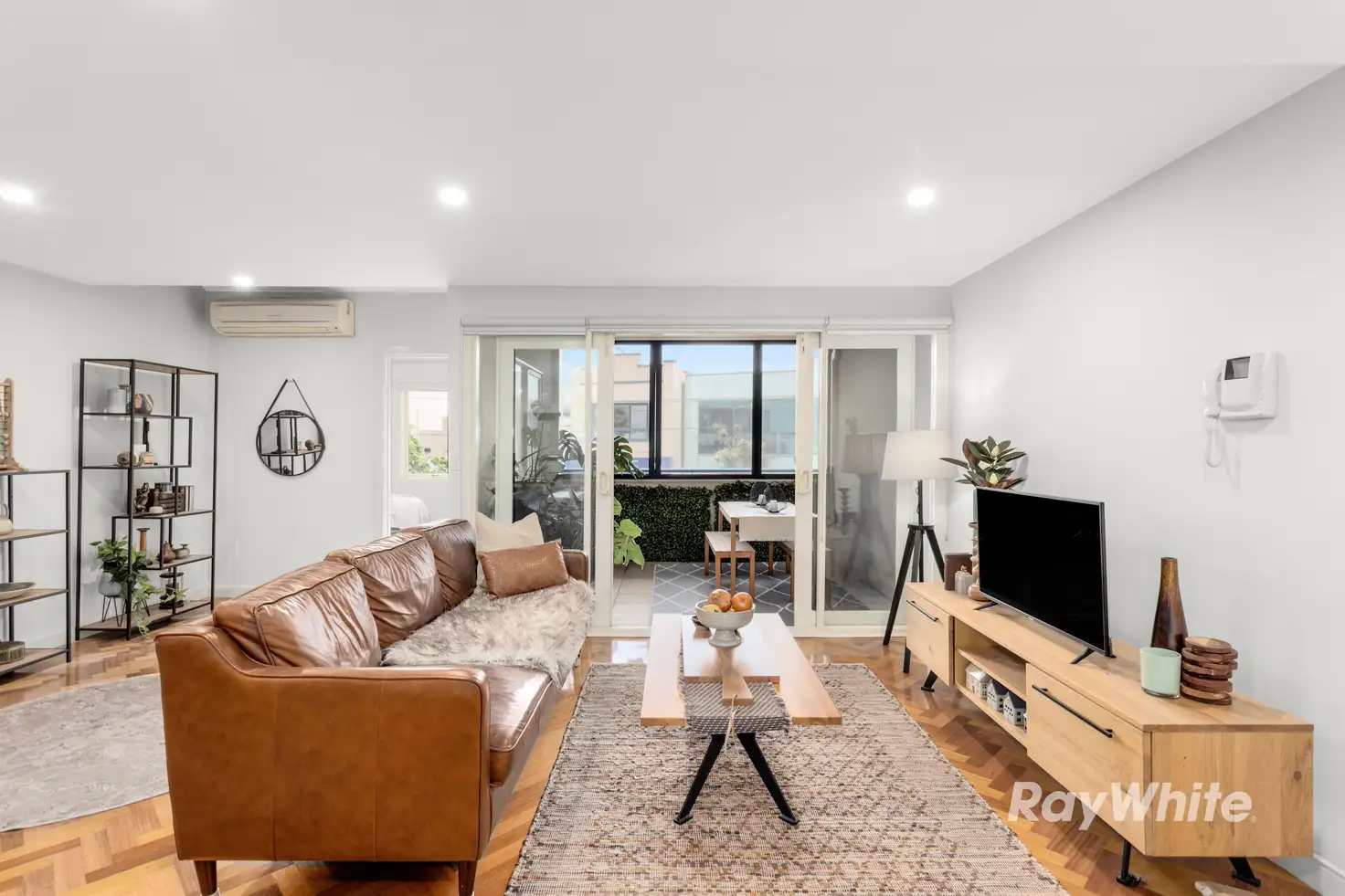 Main view of Homely apartment listing, 1/58 Rosstown Road, Carnegie VIC 3163