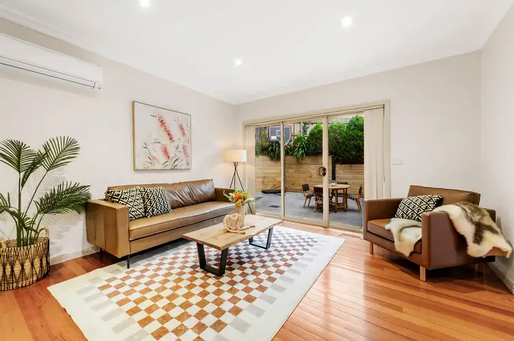 Second view of Homely unit listing, 2/7 Forster Road, Mount Waverley VIC 3149