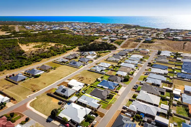 24 Topsail Street, Drummond Cove WA 6532