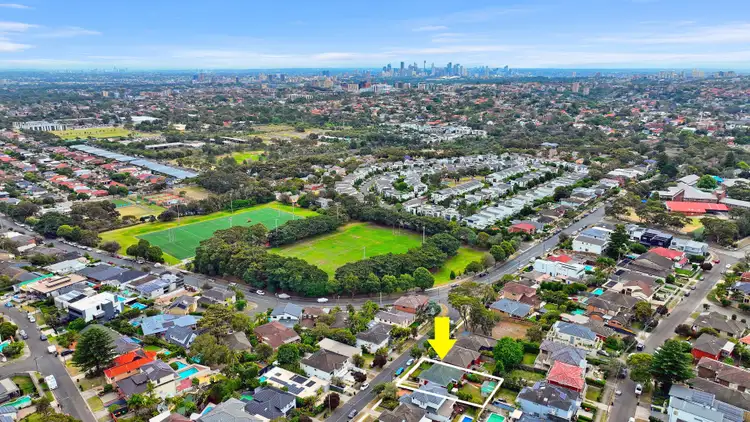 Fourth view of Homely house listing, 5 Byrne Avenue, South Coogee NSW 2034