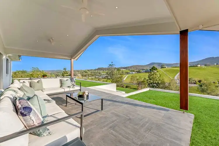 499 Hotham Creek Road
