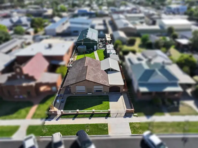 98 Currajong Street, Parkes NSW 2870