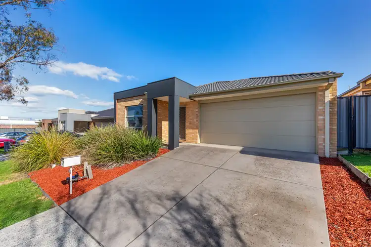 Second view of Homely house listing, 7 Sienna Way, Pakenham VIC 3810
