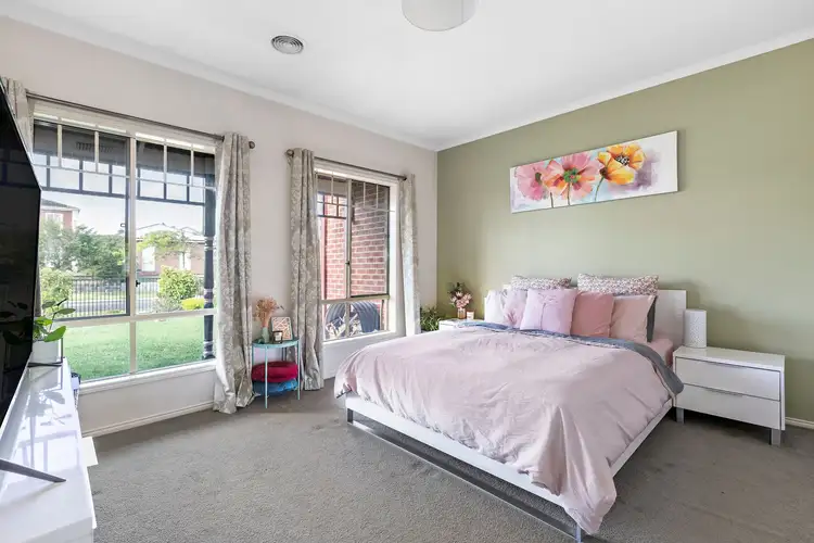 Fifth view of Homely house listing, 19 Heatherwood Grove, Langwarrin VIC 3910