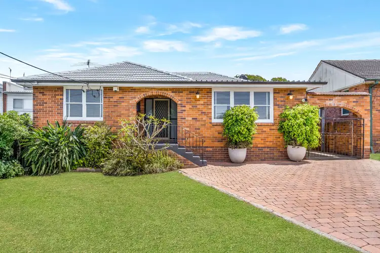 Second view of Homely house listing, 122 Gabo Crescent, Sadleir NSW 2168