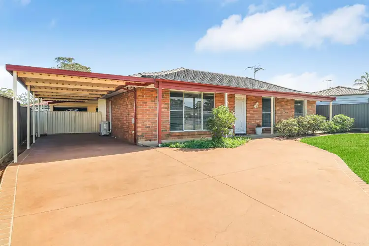 5 Lyrebird Crescent, St Clair NSW 2759