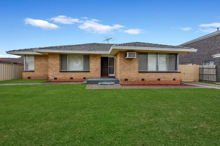 28 Henry Street, Pakenham VIC 3810