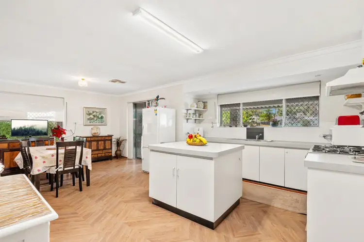 39 Partridge Way, Thornlie WA 6108
