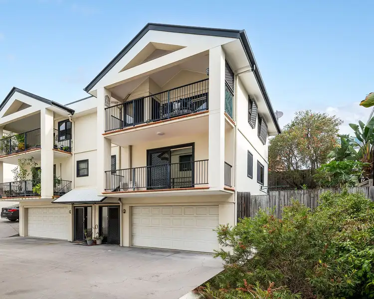 18-22 Waratah Avenue