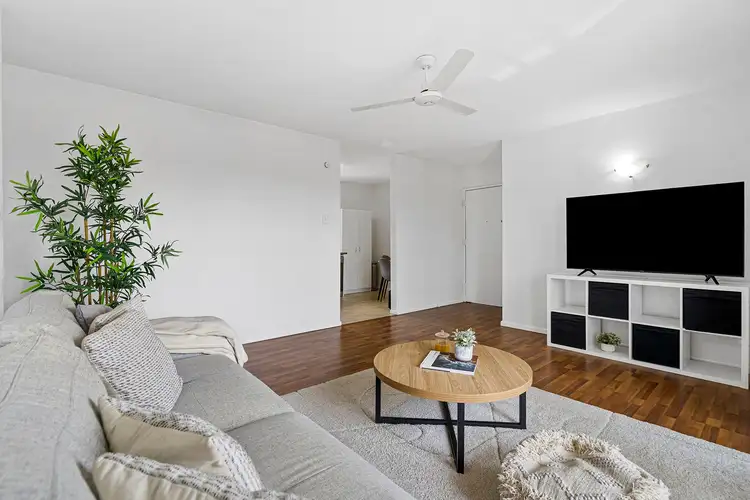 Fifth view of Homely apartment listing, 2/2 Honeysuckle Street, Mansfield QLD 4122