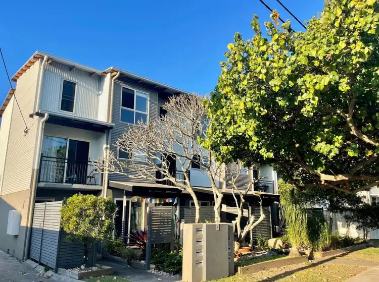 2/6 Hinkler Parade, Maroochydore QLD 4558