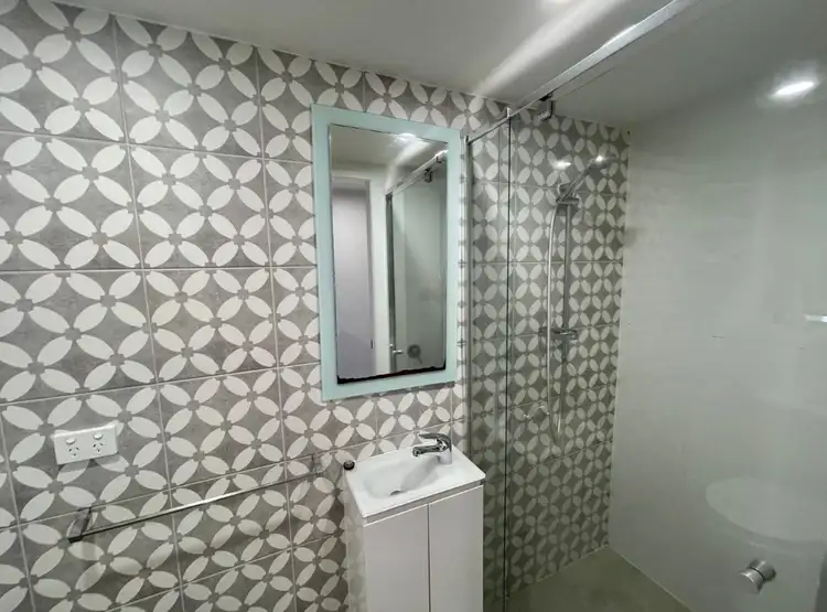 Fifth view of Homely unit listing, 2/6 Hinkler Parade, Maroochydore QLD 4558