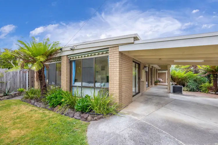 94 Foam Street, Rosebud VIC 3939