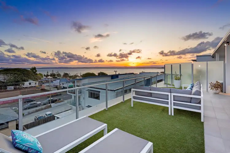 15/56 Oxley Avenue, Woody Point QLD 4019