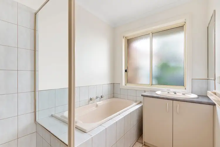 Fourth view of Homely unit listing, 1/3 Glendale Close, Langwarrin VIC 3910