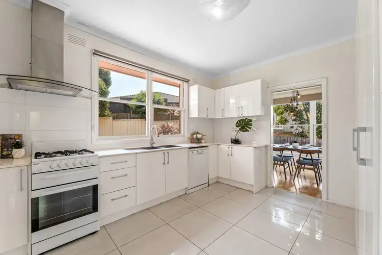Fifth view of Homely house listing, 2 Alawara Court, Burwood East VIC 3151