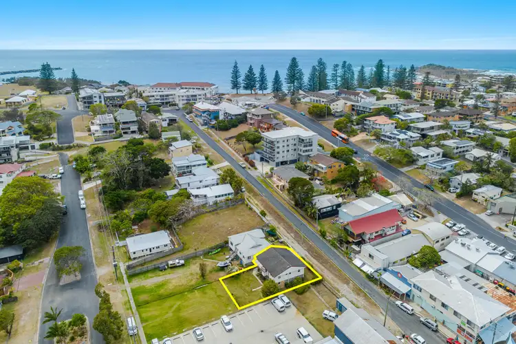 15 High Street, Yamba NSW 2464