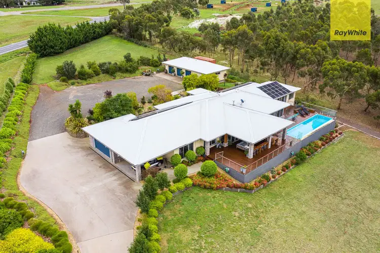 5 Bennetts Lane, Coimadai VIC 3340