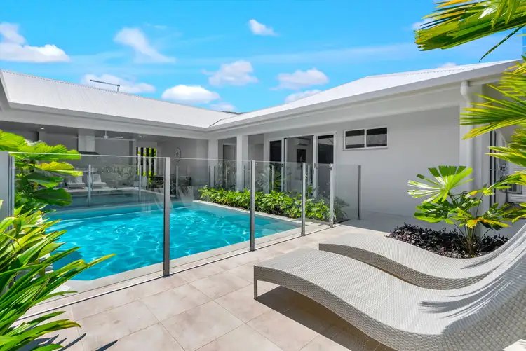 20 Seaside Parade, Palm Cove QLD 4879