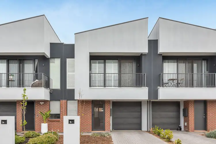 Main view of Homely townhouse listing, 5 Camilla Court, New Port SA 5015