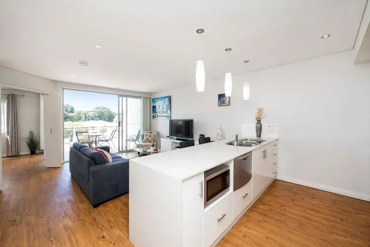 Sixth view of Homely house listing, 2/61 Rockingham Beach Road, Rockingham WA 6168