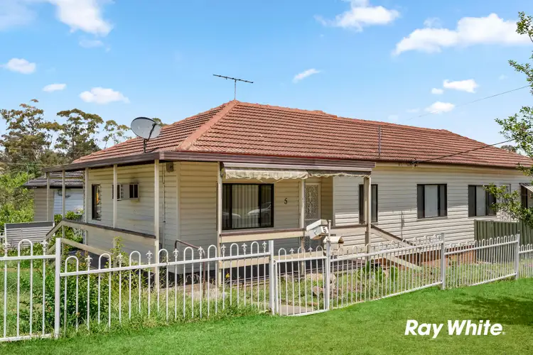 5 Dell Street, Blacktown NSW 2148