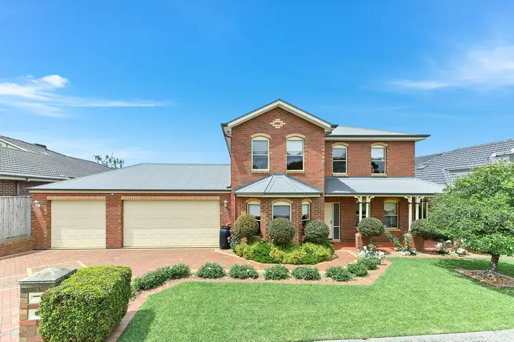 8 Loders Way, Berwick VIC 3806