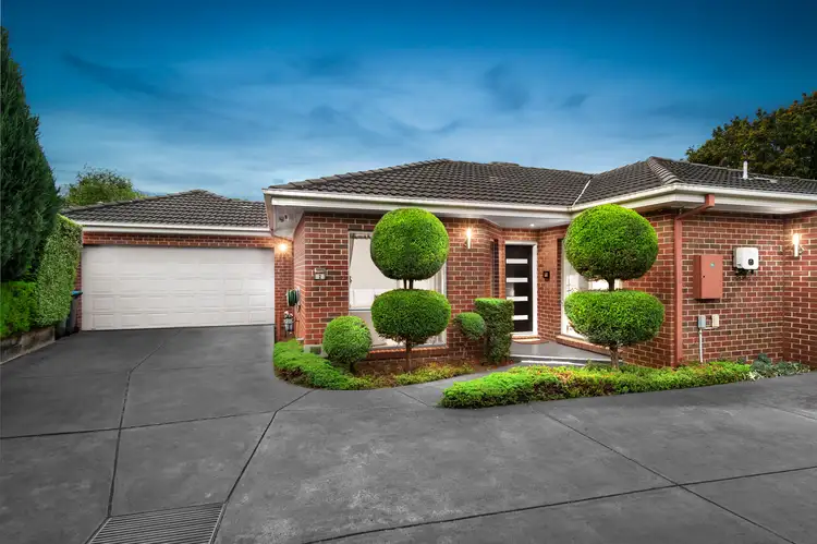 Main view of Homely unit listing, 2/13 Dumfries Way, Wantirna VIC 3152